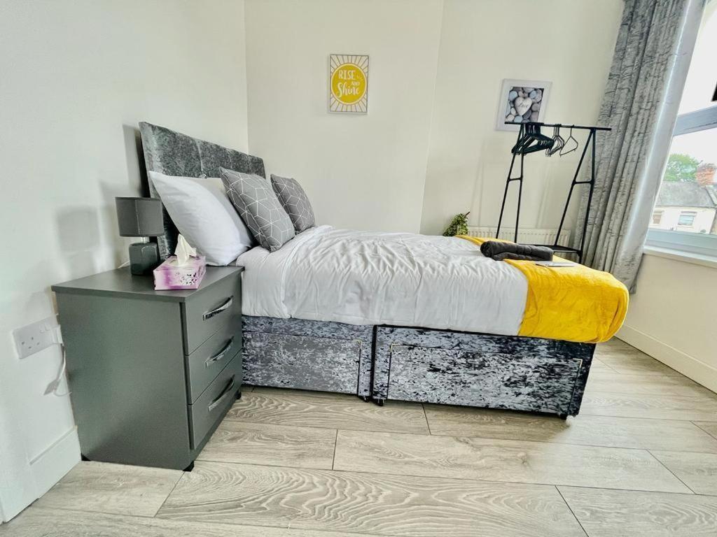 Cheerful 1 Bed Apartment Cardiff City Centre - Penarth Rd Quarto foto