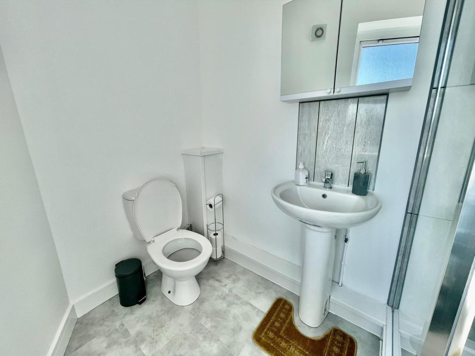 Cheerful 1 Bed Apartment Cardiff City Centre - Penarth Rd Quarto foto