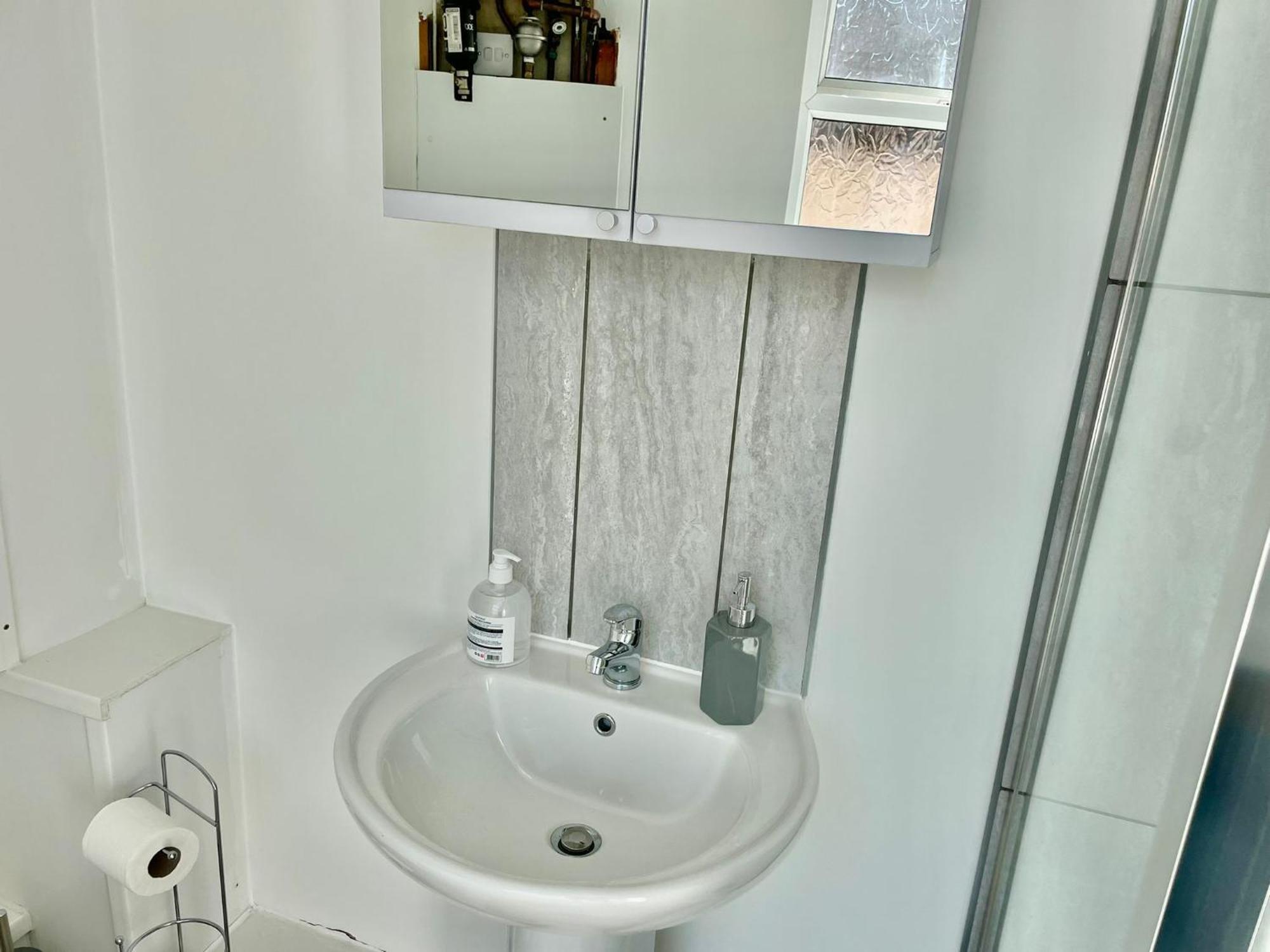 Cheerful 1 Bed Apartment Cardiff City Centre - Penarth Rd Quarto foto